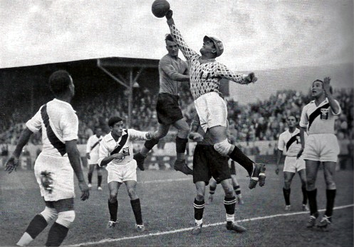 Peru_v_Austria_1936_Valdivieso