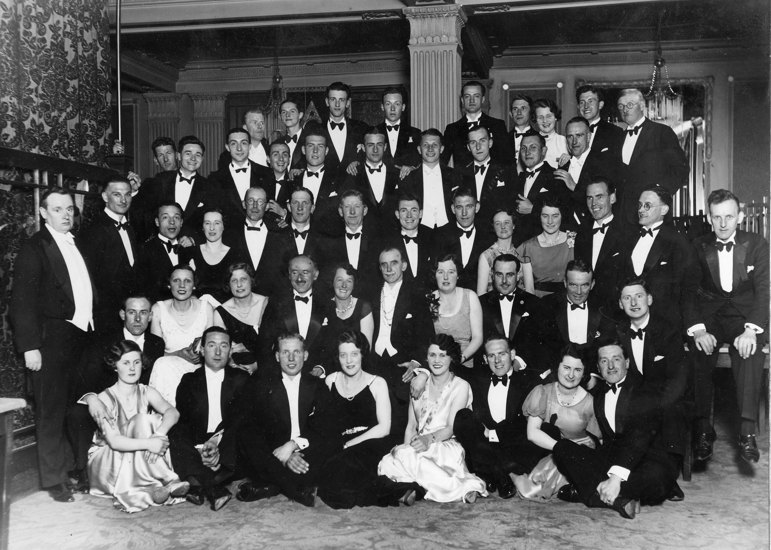 19330417 - Bohemian Stade Francais dinner at Metropole - large group